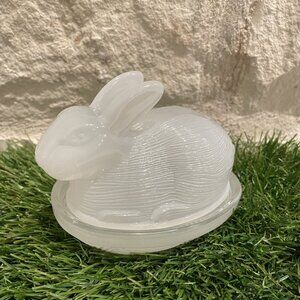 Vintage Opaque Glass Nesting Bunny Rabbit Dish
